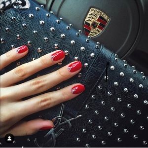 Meet your Posher, Ane